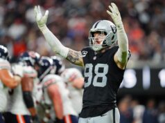 Insider predpovedá zánik pre tím Toma Bradyho kvôli vírusovému basketbalovému videu Maxxa Crosbyho uprostred požiadavky na operáciu kolena logo pochodového šialenstva