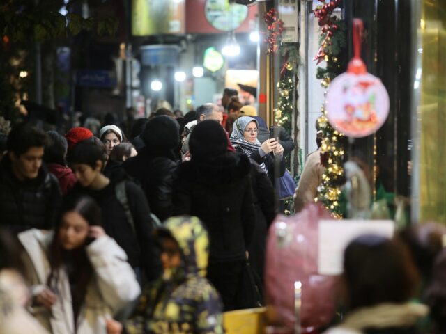 Iránsky vládny rozpočet odhaľuje ťažkú ​​​​cestu, pretože mena dosahuje nové minimum | Obchodné a ekonomické správy
