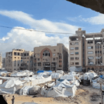 Islamská univerzita v Gaze obnovuje vyučovanie na mieste uprostred izraelského ničenia | Správy o konflikte medzi Izraelom a Palestínou