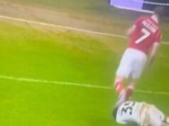 James McClean dostal zákaz po tom, čo sa objavili neviditeľné zábery z Wrexhamu | Futbal | Šport James McClean dostal zákaz po tom, čo sa objavili neviditeľné zábery z Wrexhamu | Futbal | Šport