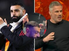 Jamie Carragher kritizoval fanúšikov Liverpoolu za osobný útok na Salaha Jamie Carragher kritizoval fanúšikov Liverpoolu za osobný útok na Salaha
