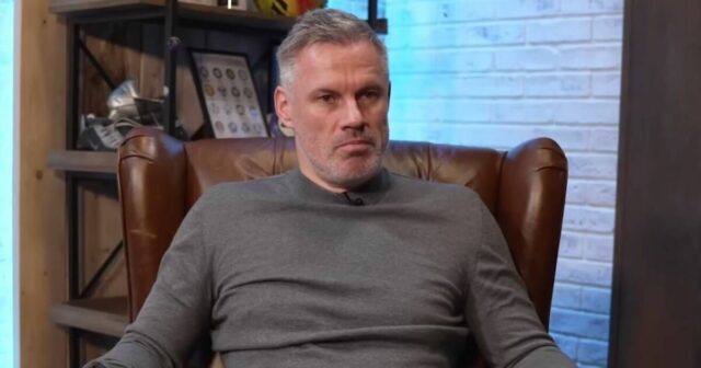 Jamie Carragher sa verejne ospravedlnil po tom, čo urobil kontroverzné rozhodnutie | Futbal | Šport
