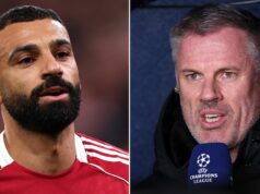 Správy z Liverpoolu: Agent Mo Salaha ‚zatvoril prestup‘, keď Jamie Carragher zaútočil LIVERPOOL, ANGLICKO - 4. NOVEMBRA: Jamie Carragher predstavuje pre Amazon Prime pred zápasom fázy MD4 Ligy majstrov UEFA 2025/26 medzi Liverpool FC a Real Madrid CF na Anfielde 4. novembra 2025 v Liverpoole v Anglicku. (Foto: Carl Recine/Getty Images)