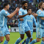 Hráči Coventry City oslavujú gól pri výhre 3:1 nad Charltonom