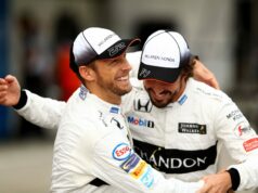 Jenson Button vyzýva britskú publikáciu za nesprávne citovanie jeho komentára o Fernandovi Alonsovi Fernando Alonso z Aston Martin pred GP F1 Abú Zabí. Zdroj: Getty
