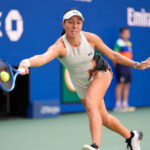 2. september: Američanka Jessica Pegulaová sa naťahuje do forhendu pri víťazstve 6:3, 6:3 nad Barborou Krejčíkovou vo štvrťfinále.