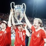 John Robertson (vľavo) bol dosť pomalý, fajčil a Brian Clough ho opísal ako „nezainteresovanú stratu času“ – potom sa stal hrdinom Nottinghamského lesa.