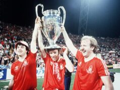 John Robertson navždy zmenil Nottinghamský les – a bol to nepravdepodobný hrdina, ktorého Brian Clough premenil na európskeho dobyvateľa, píše IAN LADYMAN John Robertson (vľavo) bol dosť pomalý, fajčil a Brian Clough ho opísal ako „nezainteresovanú stratu času“ – potom sa stal hrdinom Nottinghamského lesa.