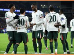 Josh Acheampong s pohľadom na Man City Josh Acheampong v akcii za Chelsea