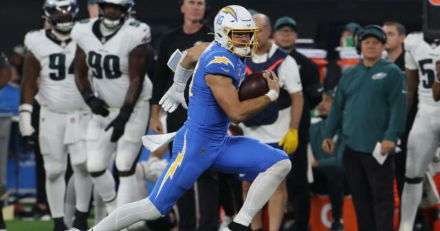 Justin Herbert medzi piatimi výbermi Pro Bowl pre Chargers

