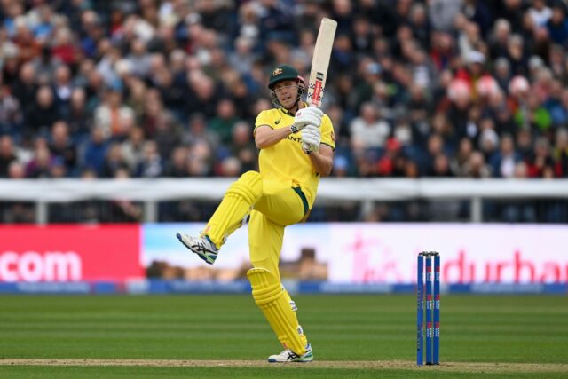 Cameron Green bowling pre indiánov z Bombaja v IPL 2023. (Credits: Getty)