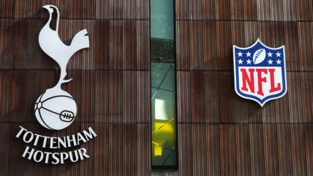 Keith Wyness nalieha na Tottenham, aby zostal s Thomasom Frankom Keith Wyness nalieha na Tottenham, aby zostal s Thomasom Frankom aj napriek slabým výkonom v poslednom čase