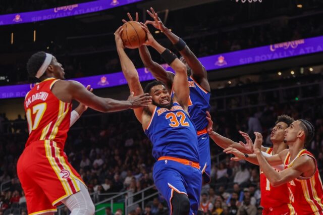 Knicks predĺžia horúci úsek, preplížte sa okolo voľne padajúcich Hawkov NBA: New York Knicks v Atlante Hawks
