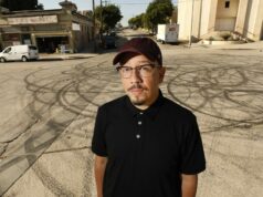 Kniha Shea Serrana je skvelým rokom pre latino športové knihy Kniha Shea Serrana je skvelým rokom pre latino športové knihy