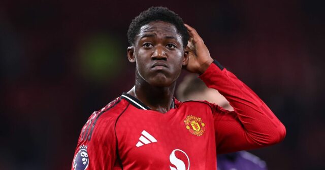 Kobbie Mainoo vypadol zo zostavy Man Utd proti Aston Ville posledným úderom | Futbal | Šport
