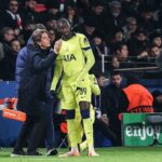Kolo Muani podporuje Franka uprostred ťažkej jazdy Tottenhamu