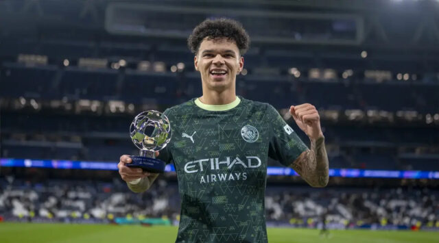 Kolo Toure víta hviezdu Manchestru City po výkone Realu Madrid Download app from appStore