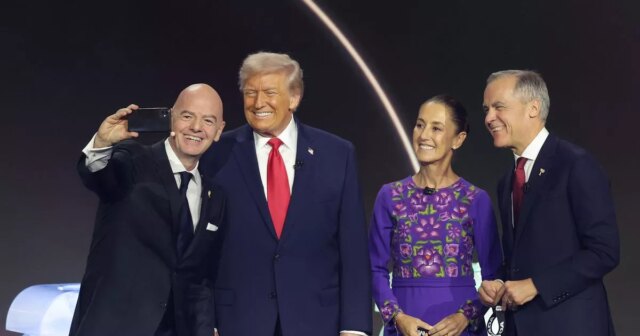 Komentátor BBC sa pustil do žrebovania majstrovstiev sveta a Gianni Komentátor BBC sa pustil do žrebovania majstrovstiev sveta a Gianni Infantino - "Muž nepozná hanbu"