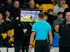 Kontroverzné rozhodnutie Man Utd vysvetlené, keď VAR zasahuje proti Wolves Bruno Fernandes