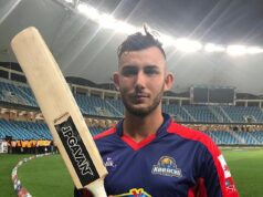 Kriketová hviezda čelí pred súdom obvineným zo sexuálneho zneužívania a starostlivosti o deti Aaron Summers, 29, je obvinený z násilného sexuálneho zneužívania dieťaťa alebo mladého človeka a groomingu s úmyslom vystaviť dieťa alebo mladého človeka neslušnému materiálu