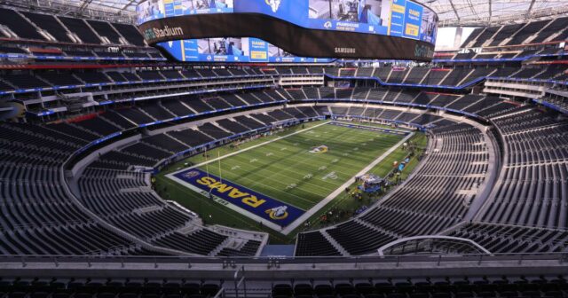Kroenke Sports, SoFi Stadium noví obžalovaní v súdnom spore Rose Bowl proti UCLA
