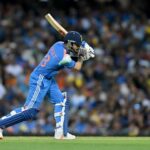 Kto čo povedal – 5 najlepších reakcií odborníkov na hviezdny 135 Virat Kohli v IND vs SA 2025 1. ODI ft. Sunil Gavaskar