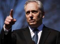 Kto je manželka Davida Sacksa? Všetko o Trumpovej AI a rodine krypto cára, keď poškodzujúcu správu NYT proti nemu nazýva „nič hamburger“ Prezident Donald Trump a krypto cár Bieleho domu David Sacks hovoria na samite o digitálnych aktívach Bieleho domu (obrázok cez Getty)