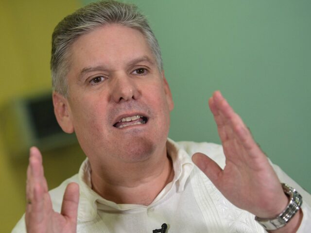 Kuba odsúdila bývalého ministra hospodárstva na doživotie za špionáž | Kuba odsúdila bývalého ministra hospodárstva na doživotie za špionáž | Správy o korupcii