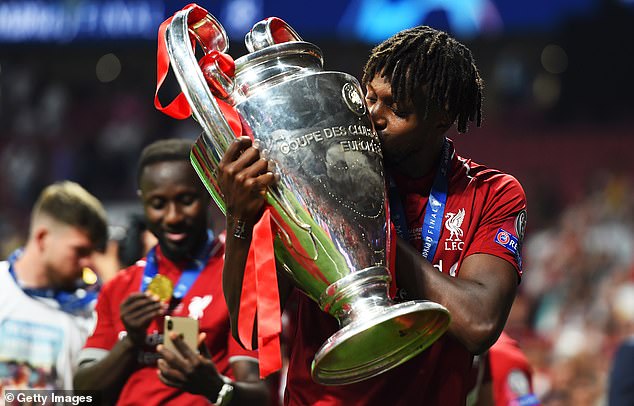 Kultový hrdina Liverpoolu ukončil zmluvu so svojím klubom po tom, Zmluva kultového hrdinu Liverpoolu Divocka Origiho v AC Miláno bola ukončená a teraz je voľným hráčom