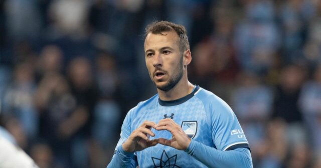 Adam Le Fondre stále hrá aj napriek tomu, že má začiatkom tohto mesiaca 39 rokov