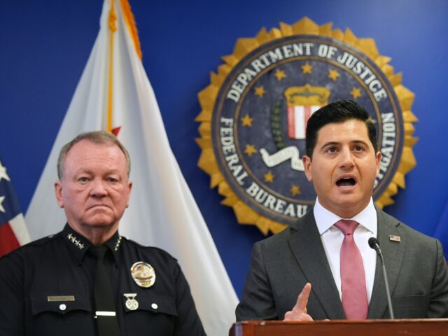 Kvarteto Turtle Island Liberation Front obvinilo zo sprisahania newyorskej bomby Kvarteto Turtle Island Liberation Front obvinilo zo sprisahania newyorskej bomby v Kalifornii | Správy