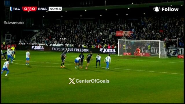 Kylian Mbappe a vlastným gólom vedie Real Madrid 2:0 Kylian Mbappe a vlastným gólom vedie Real Madrid 2:0