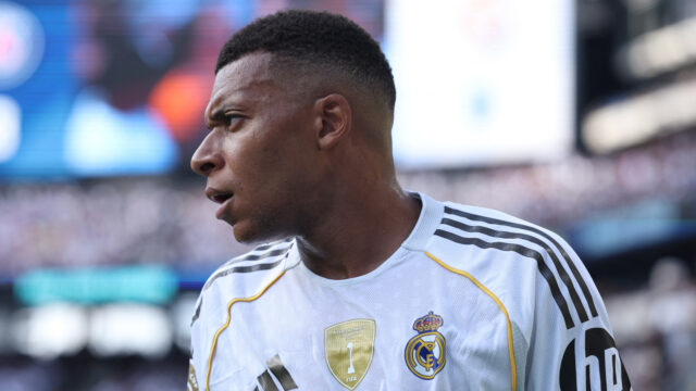 Kylian Mbappe oslavuje po vyrovnaní rekordu Cristiana Ronalda
