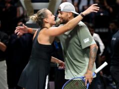 Kyrgios porazil Sabalenkovú v súboji ‚Battle of the Sexes‘ Nick Kyrgios v akcii proti Aryne Sabalenkovej. - Christopher Pike/Pool/Reuters
