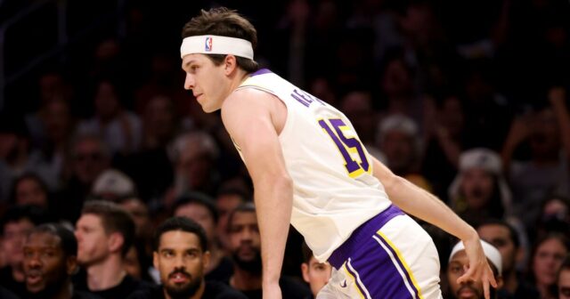 Lakers 'Austin Reaves výjazdy vs Rockets kvôli bolesti lýtok
