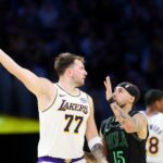 Lakers sa snažia bojovať s nudou siedmeho víťazstva v rade
