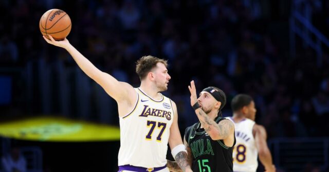 Lakers sa snažia bojovať s nudou siedmeho víťazstva v rade
