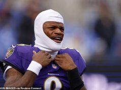 Lamar Jackson obvinený zo „spánku na stretnutiach“ a hrania videohier ako „pohyb oka Toma Bradyho z Raiders za 260 miliónov dolárov QB“ Novinár pre Baltimore Sun verí, že Ravens by mali zvážiť výmenu Lamara Jacksona