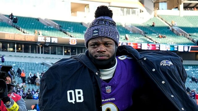 Lamar Jackson z Ravens pravdepodobne skončí sezónou proti Packersovi
