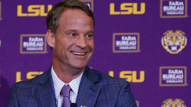 Lane Kiffin veľký víťaz v prvom kole playoff univerzitného futbalu
