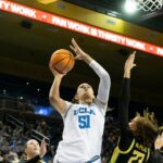 Lauren Betts pomáha č. 3 UCLA buchnúť Oregon v otvárači Big Ten