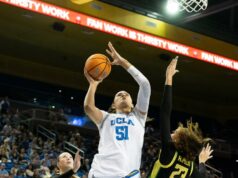Lauren Betts pomáha č. 3 UCLA buchnúť Oregon v otvárači Big Ten Lauren Betts pomáha č. 3 UCLA buchnúť Oregon v otvárači Big Ten
