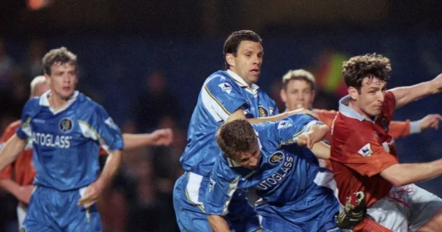 Gus Poyet vyzýva na loptu