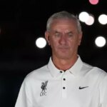 Legenda Liverpoolu Ian Rush sa zotavuje po prevoze do nemocnice