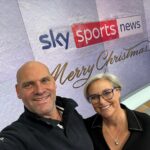 Clare Tomlinson odpísala svoju poslednú zmenu v Sky Sports News s partnerom Carlom Rumneym
