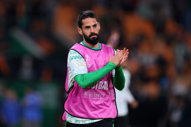 Lekár načrtáva dátum návratu Isca po oznámení operácie
