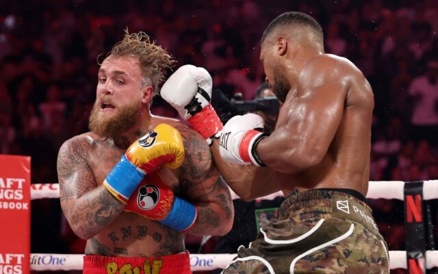 "Len dokázal, že je naozaj hlúpy."
