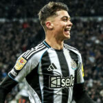 Lewis Miley skutočne prirovnal Paola Maldiniho ako provizórneho obrancu „šikanovaného“ hviezdy Chelsea