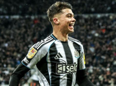 Lewis Miley skutočne prirovnal Paola Maldiniho ako provizórneho obrancu „šikanovaného“ hviezdy Chelsea Lewis Miley skutočne prirovnal Paola Maldiniho ako provizórneho obrancu „šikanovaného“ hviezdy Chelsea