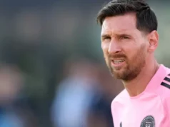 Lionel Messi navštevuje Indiu: Ponúka modlitby vo Vantare a získava hodinky v hodnote 10,9 milióna ₹ Lionel Messi navštevuje Indiu: Ponúka modlitby vo Vantare a získava hodinky v hodnote 10,9 milióna ₹